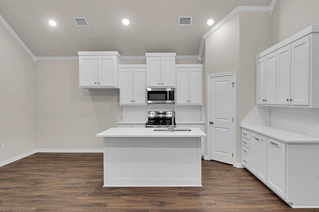 124 Morris Court Property Photo 6