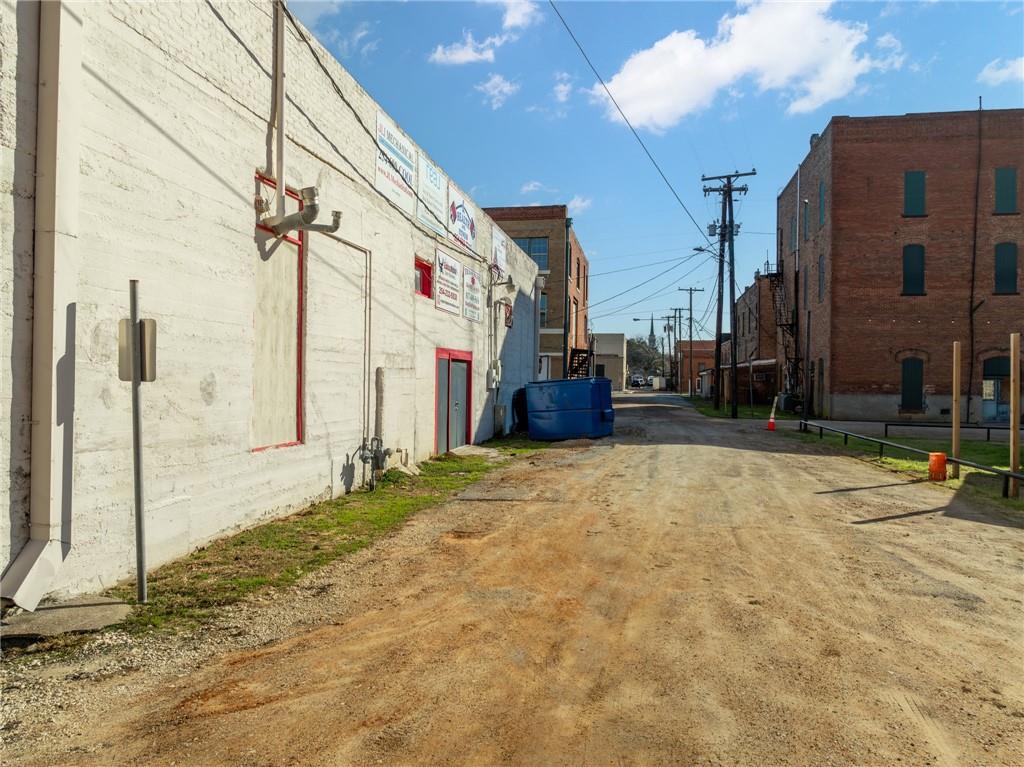 110 E Franklin Street Property Photo 38
