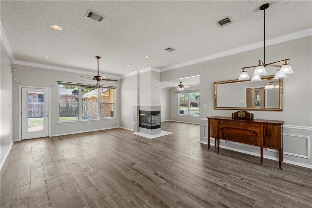 Hewitt Real Estate Listings Main Image