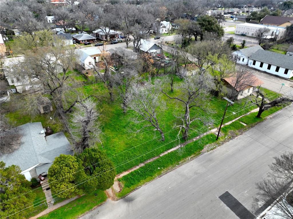 605 Preston Street Property Photo 1