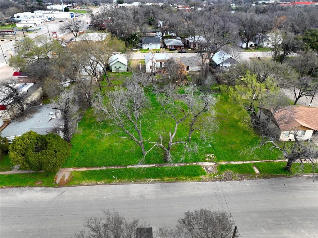 605 Preston Street Property Photo 2