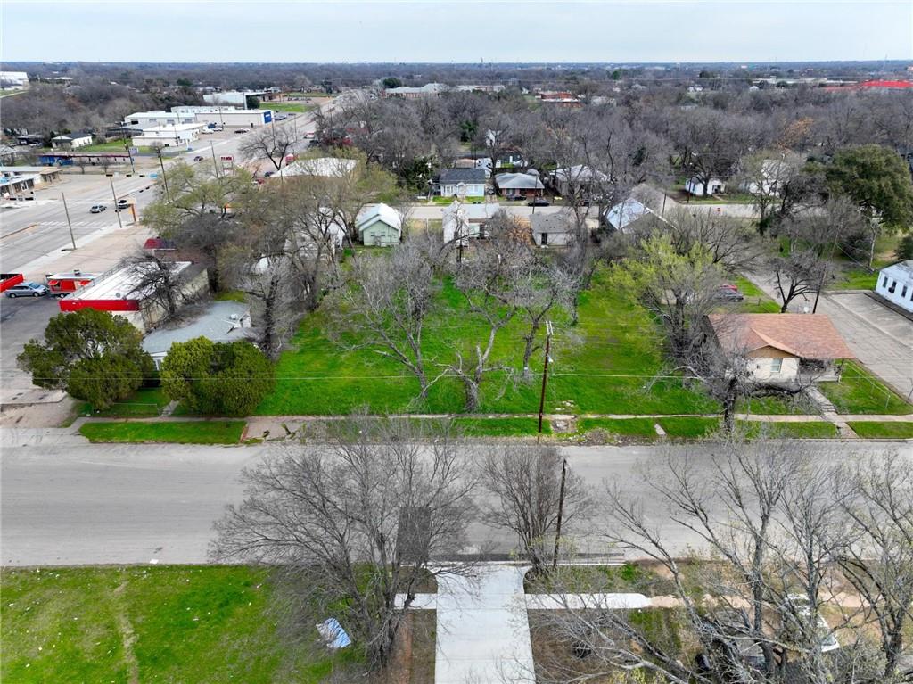615 Preston Street Property Photo 4