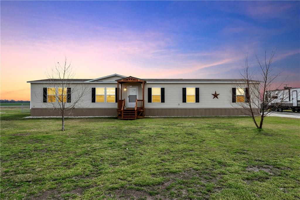 143 W Weinberger Road Property Photo