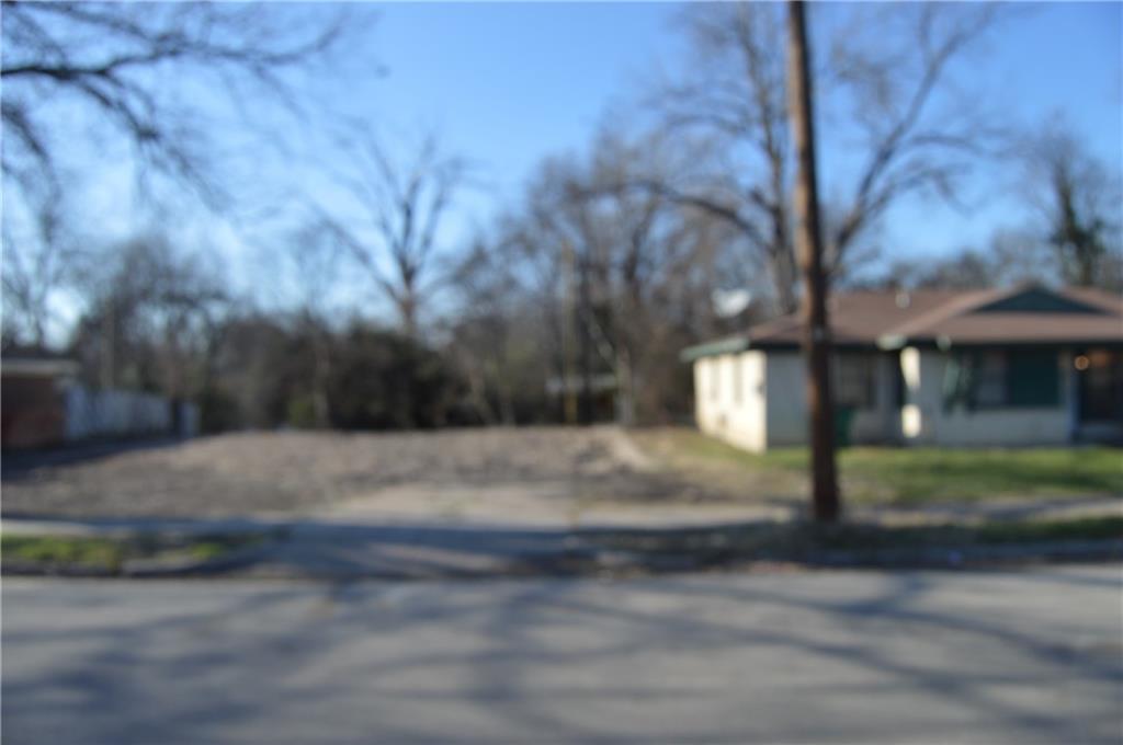 3917 Hiland Drive Property Photo 2