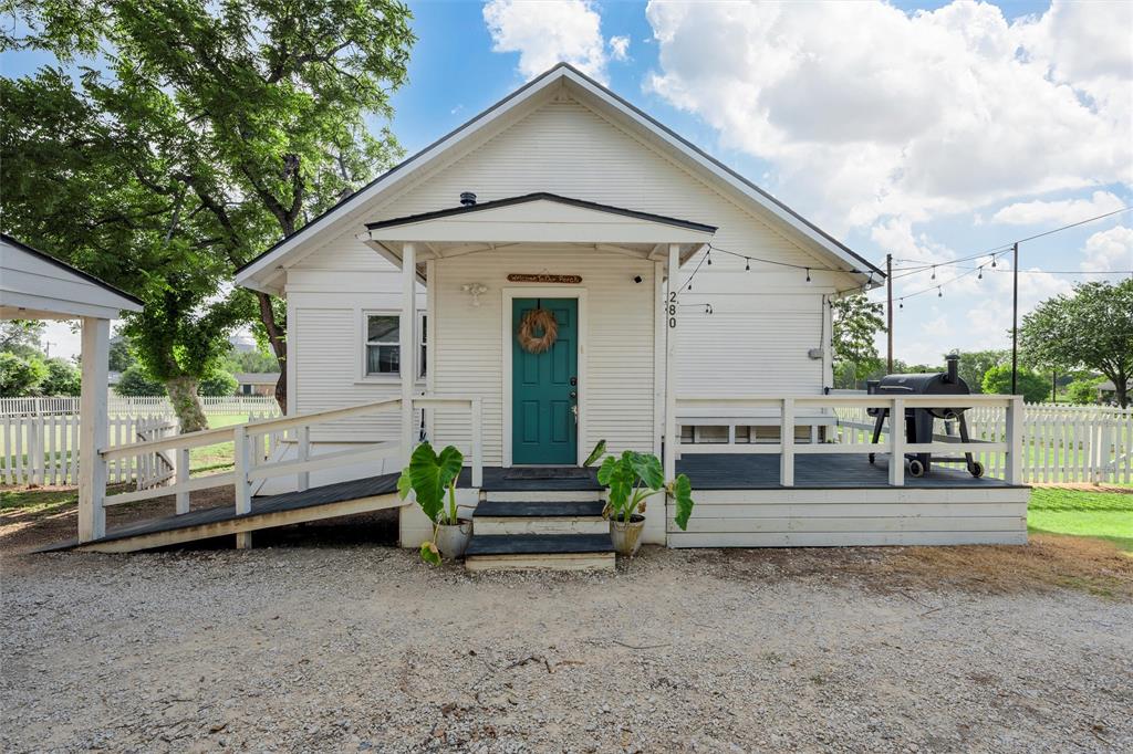 280 S F Avenue Property Photo 1