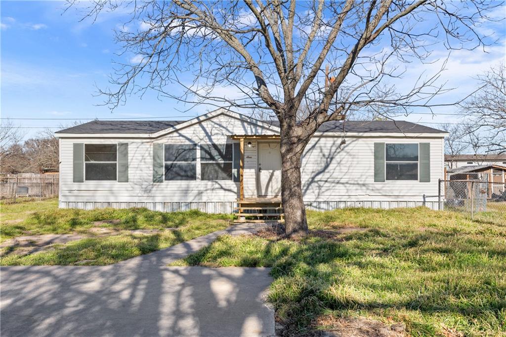 1615 Crockett Street Property Photo 1