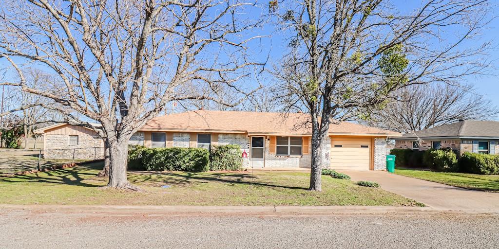 314 Baize Dr Property Photo