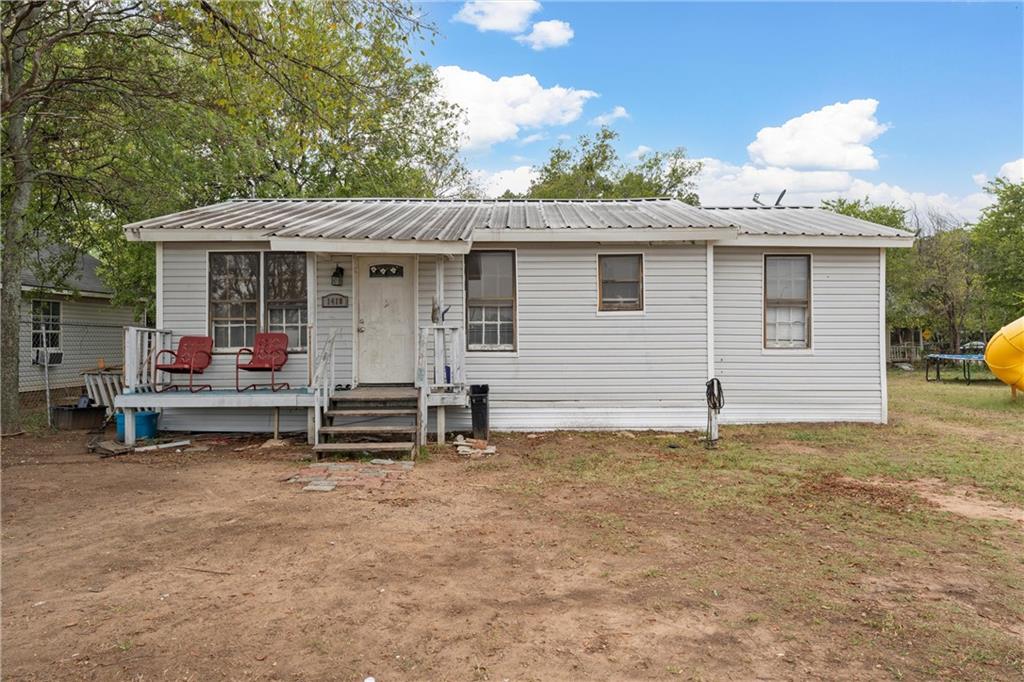 1418 Oaklawn Street Property Photo