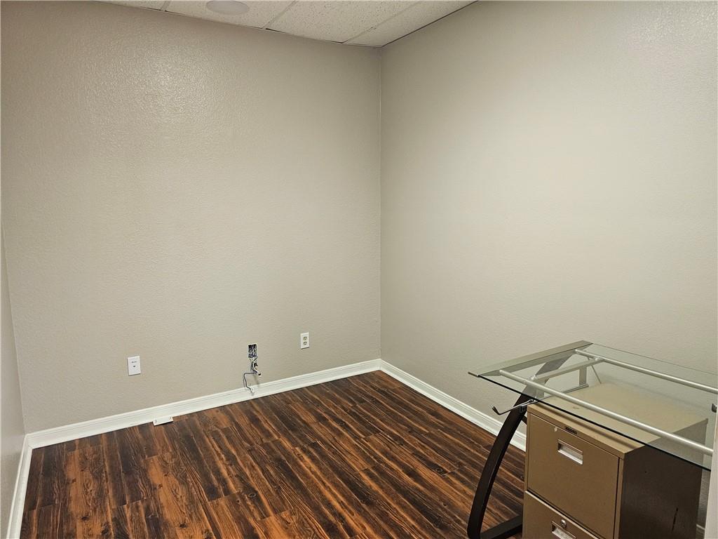 300 W Central Tx Exp Property Photo 6