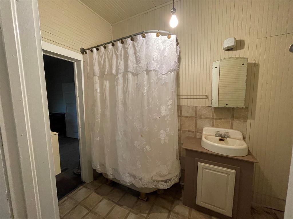 346 Cr 352 Property Photo 25