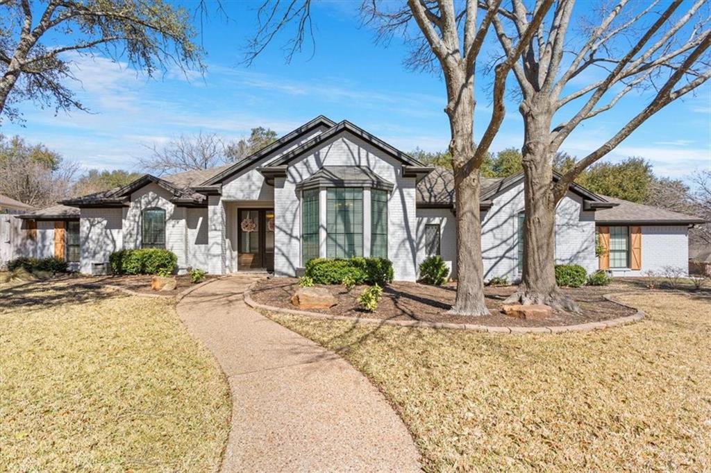 11001 Westwood Drive Property Photo