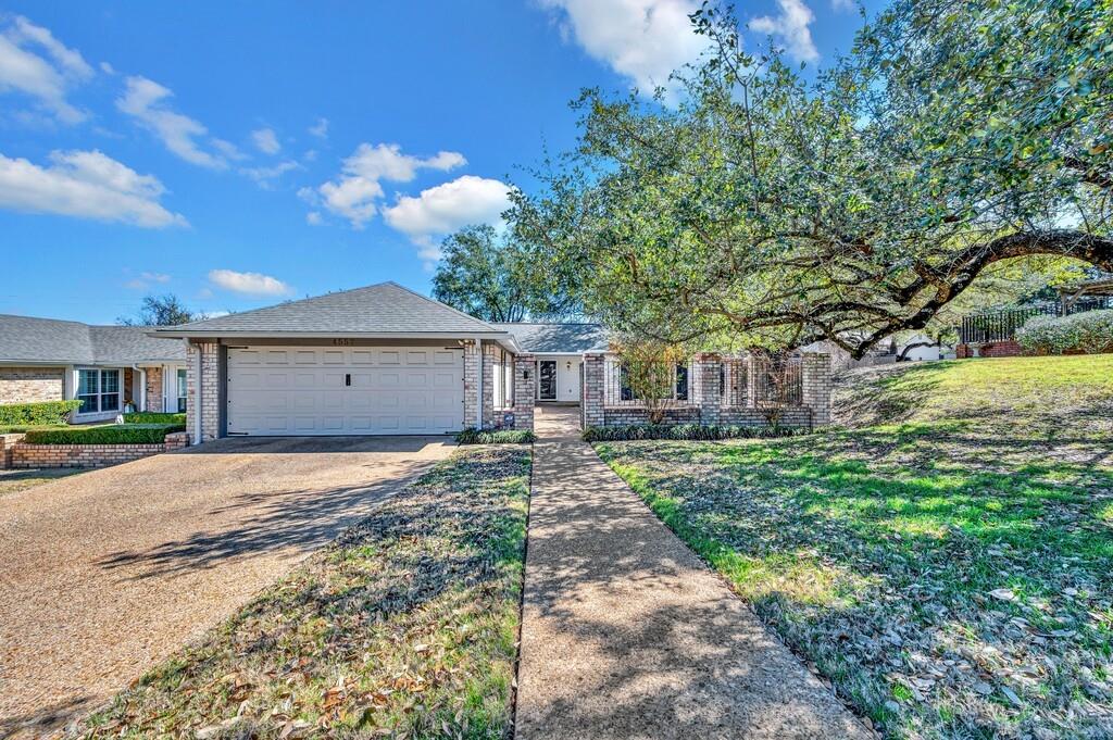 4552 Westchester Drive