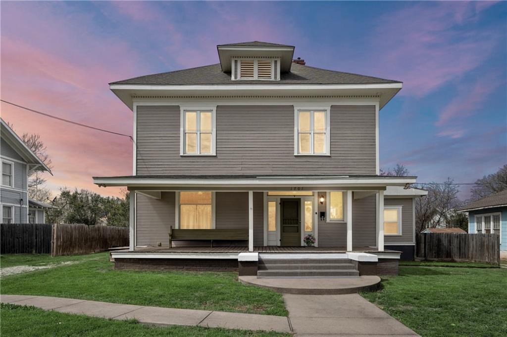 1701 West Avenue Property Photo