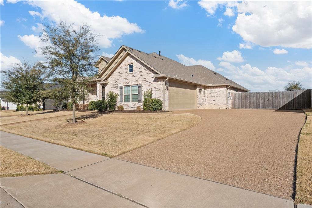 10117 Feather Trace Lane Property Photo 3