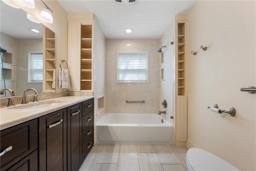 206 Brazos Oaks Drive Property Photo 15