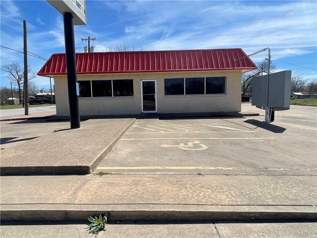 616 E Texas Avenue Property Photo 3