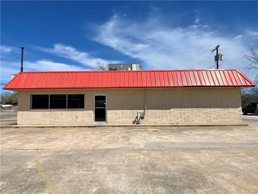 616 E Texas Avenue Property Photo 11