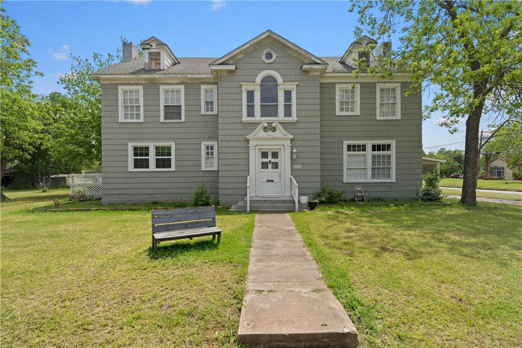 900 E Evergreen Street Property Photo