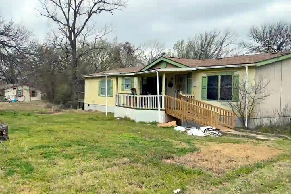 231 Beaver Lane Property Photo 1