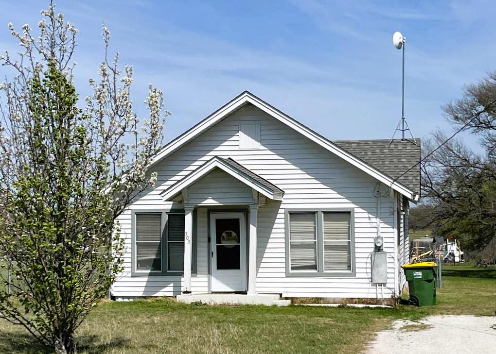 305 S Fairpark St Property Photo