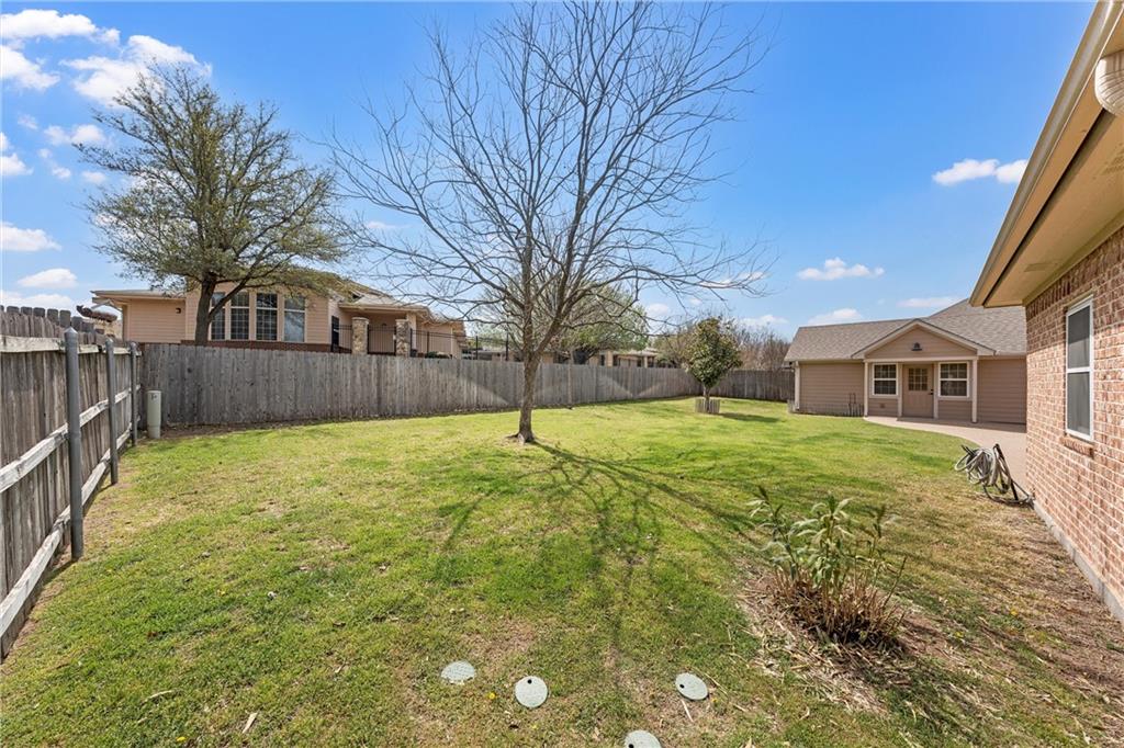 1208 Heritage Way Dr Property Photo 33