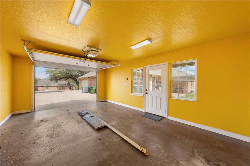 1208 Heritage Way Dr Property Photo 38