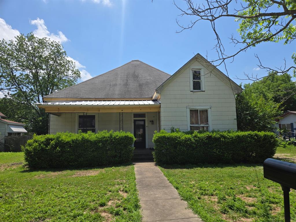 806 E Limestone St Property Photo