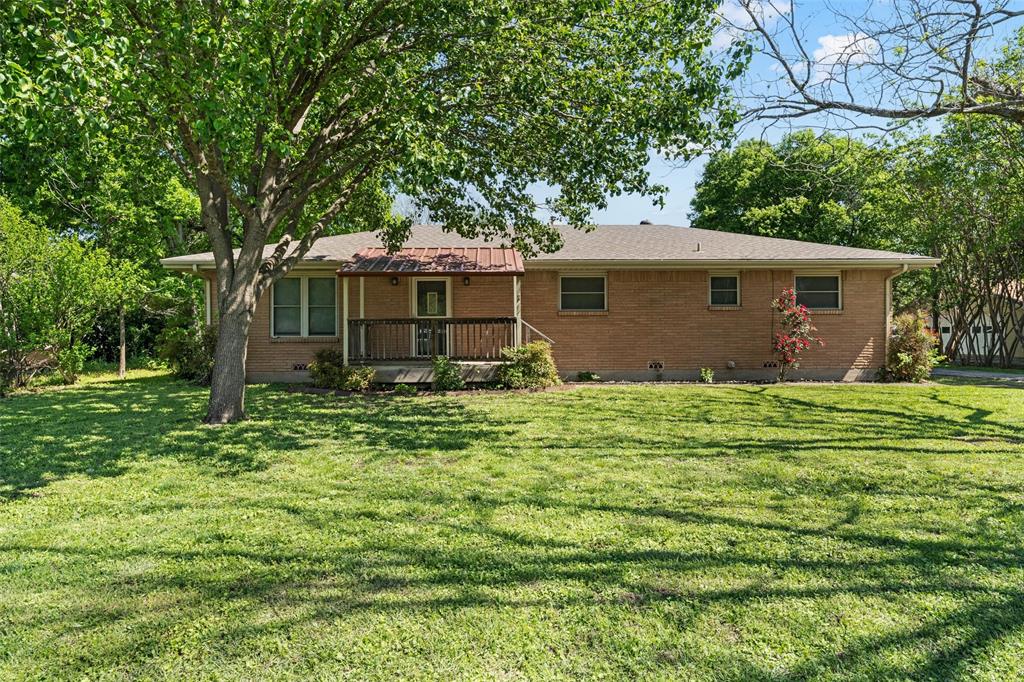 704 W 3rd Street Property Photo