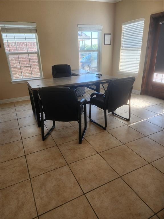 408 Sapphire Boulevard Property Photo 6