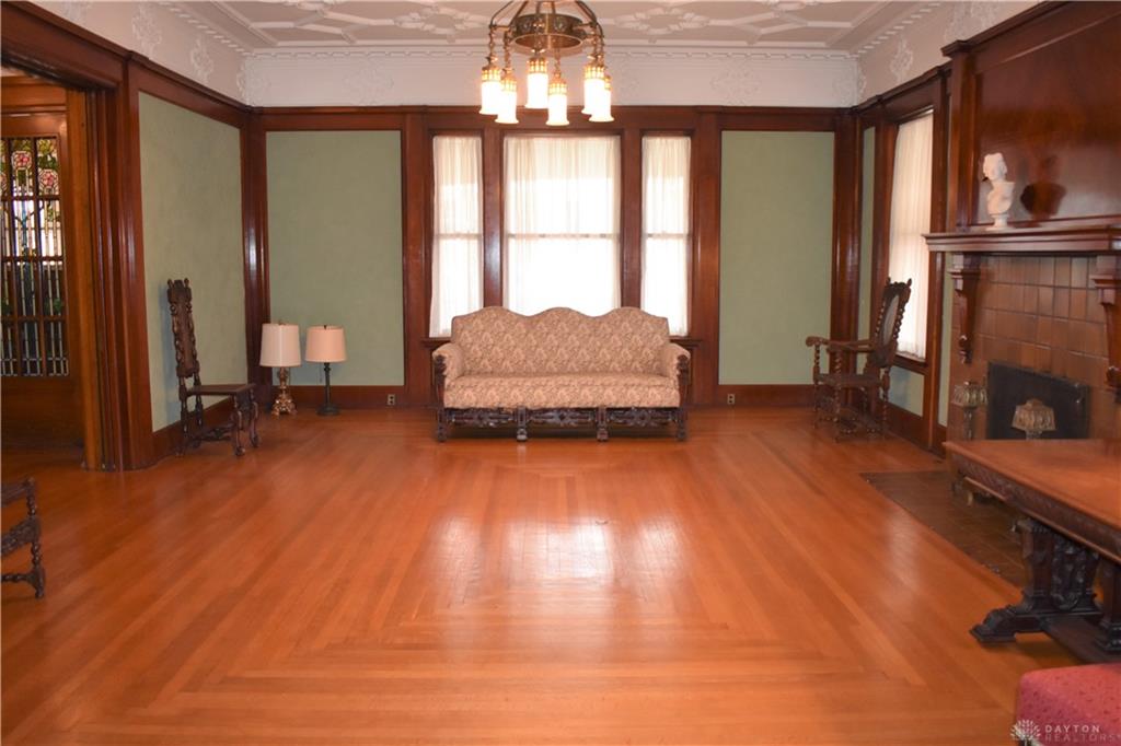 400 N Downing Street Property Photo 17