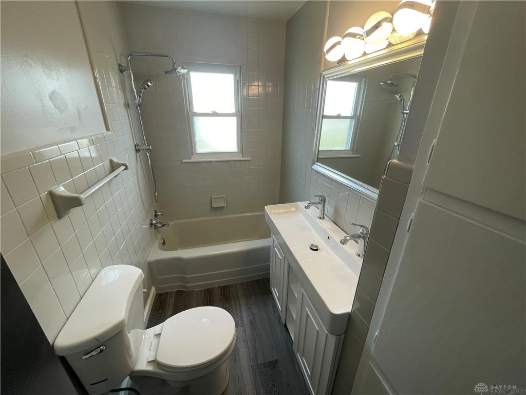 156 Mertland Avenue Property Photo 9