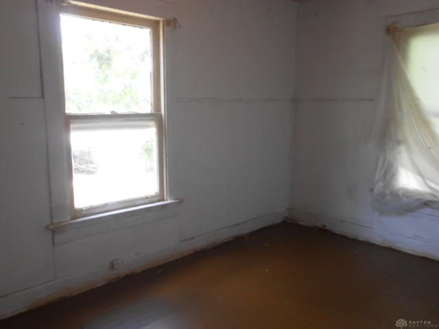 25-23 Cliff Street 23 Property Photo 8