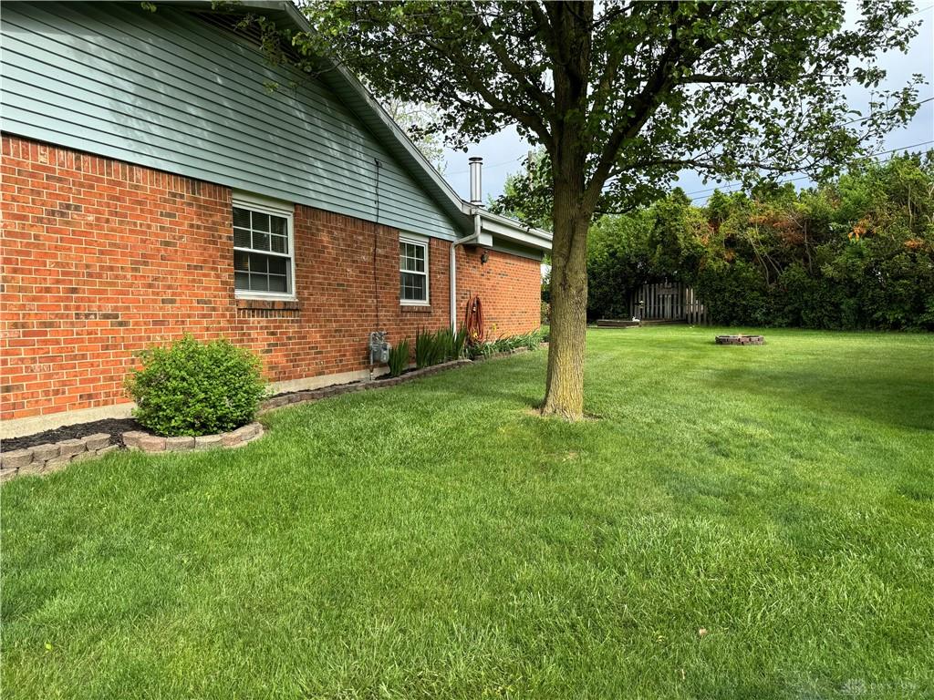 439 Poplar Street Property Photo 4