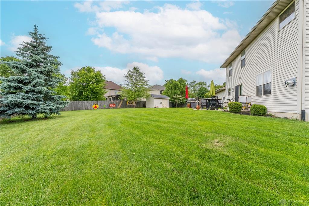 4553 Larch Tree Court Property Photo 8