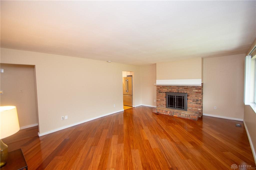 211 Lawndale Ave Property Photo 2