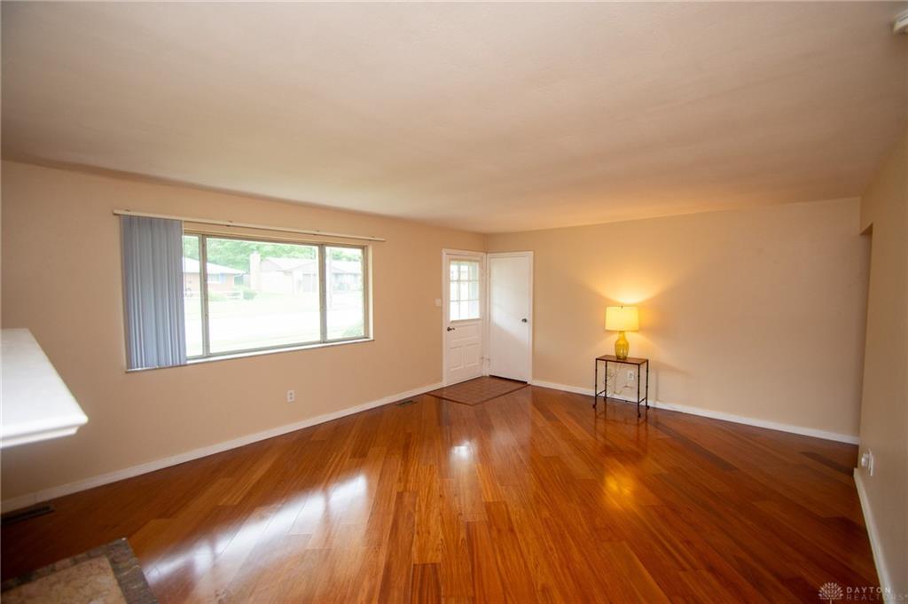 211 Lawndale Ave Property Photo 5