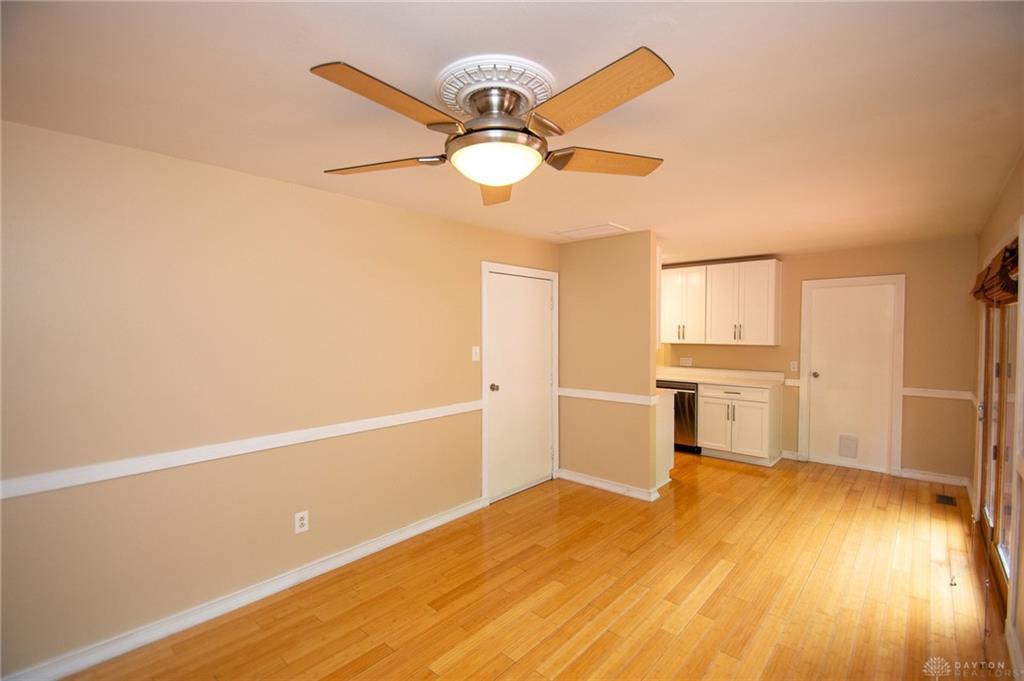 211 Lawndale Ave Property Photo 12