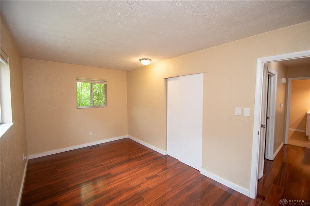 211 Lawndale Ave Property Photo 18