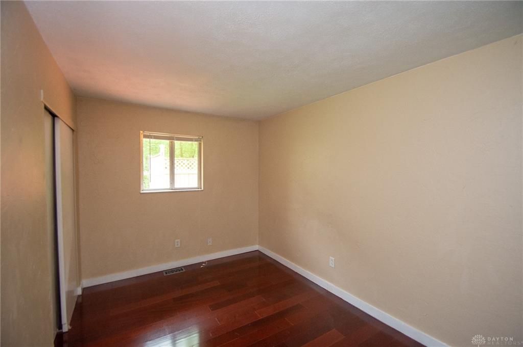 211 Lawndale Ave Property Photo 20