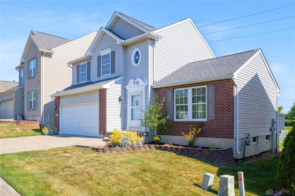 30 Village Court Property Photo 2