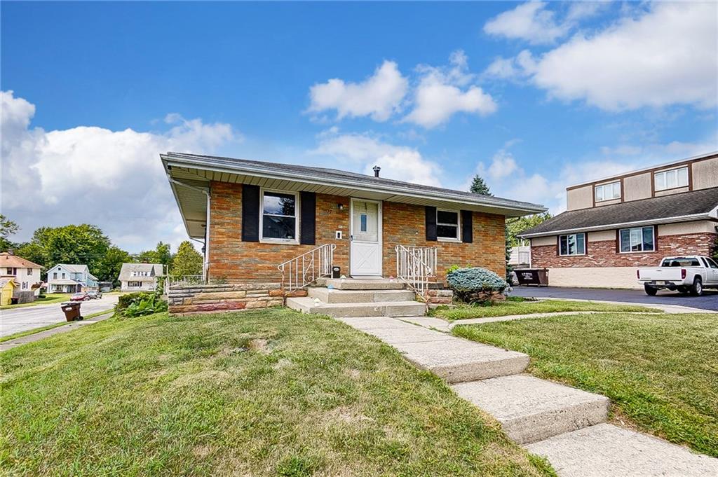 1027 Pine Street Property Photo 1