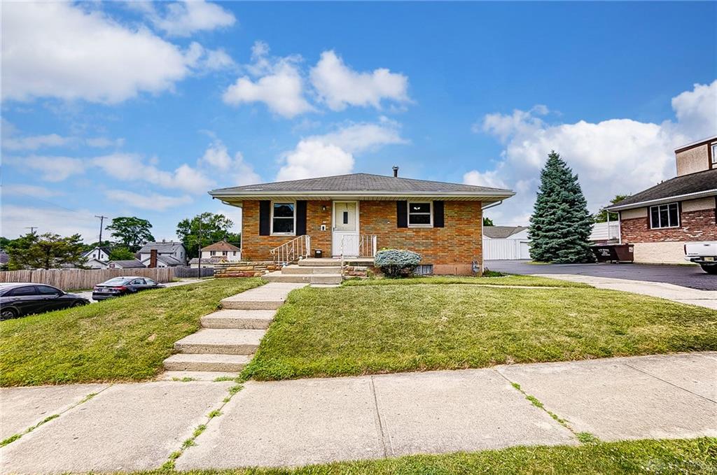 1027 Pine Street Property Photo 2