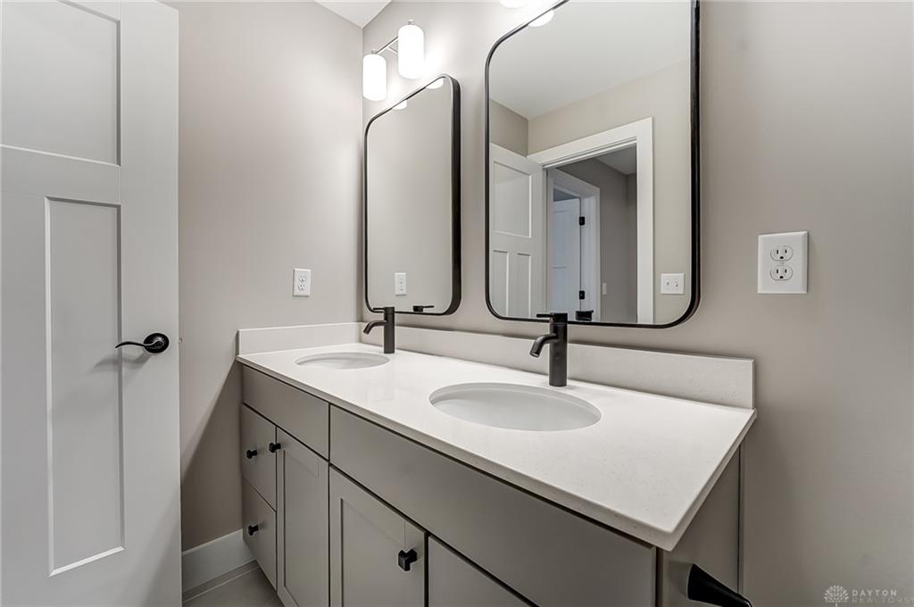 505 Creekside Lane Property Photo 13