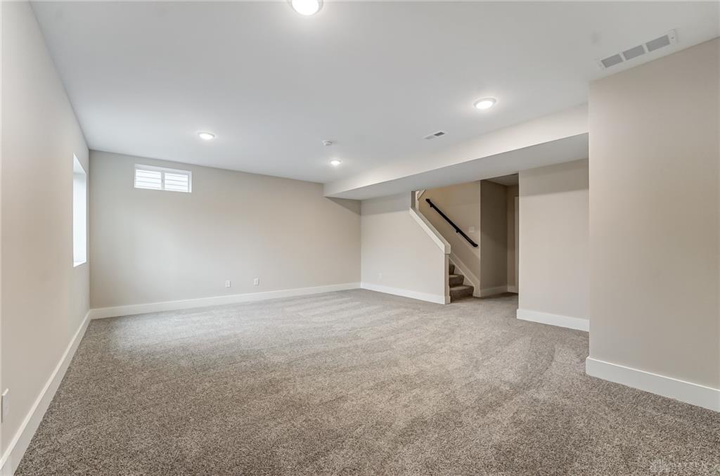 505 Creekside Lane Property Photo 16