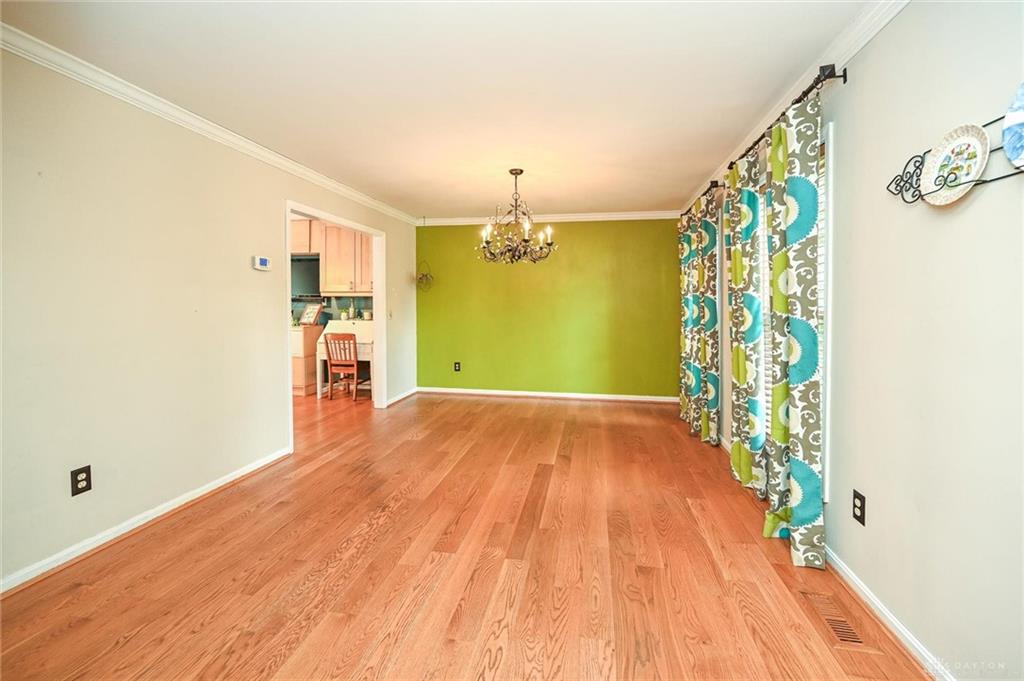 5992 Woodview Lane Property Photo 4