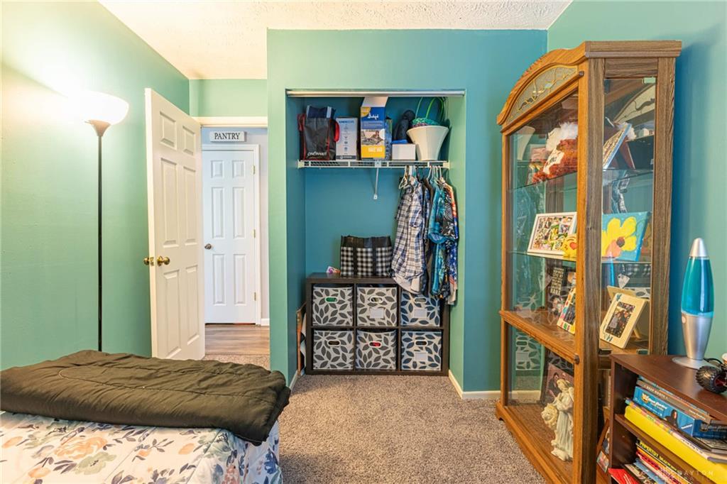 565 Williamsburg Court Property Photo 10