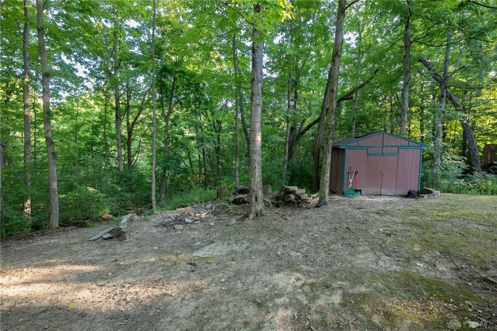 565 Williamsburg Court Property Photo 29