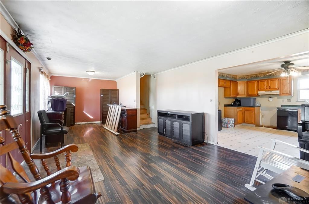 1292 E Jackson Property Photo 5