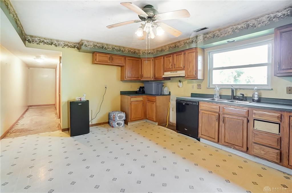1292 E Jackson Property Photo 10