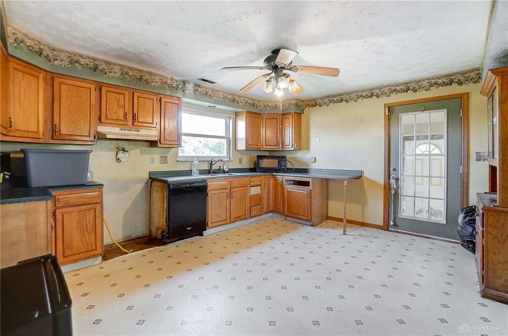 1292 E Jackson Property Photo 11
